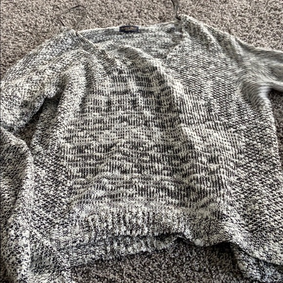 Sweater - Picture 3 of 3